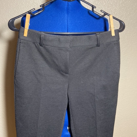 ANN TAYLOR SUIT - Picture 4 of 10